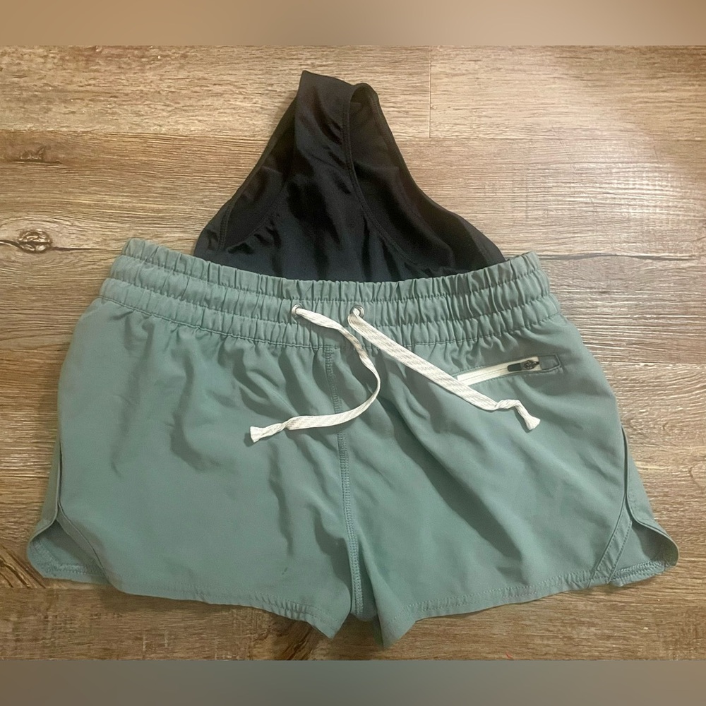 Vuori Shorts Women’s Small Green Clementine Lined Elastic Running VW304 Athletic - Picture 4 of 12